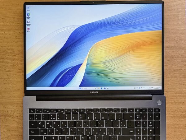Best laptops of 2025 including MacBook Pro 16-inch, Dell XPS 15, Razer Blade 16, HP Spectre x360 14, and Lenovo ThinkPad X1 Carbon.