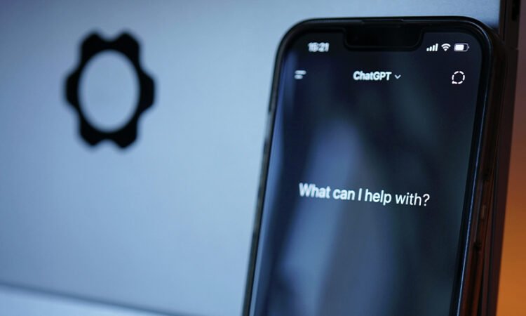 AI chatbot providing personalized customer support in e-commerce